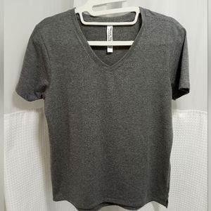 Kyodan Activewear t shirt. Worn once. Size xs.